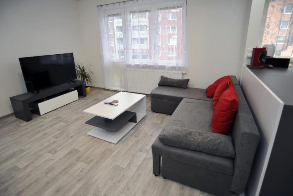 Apartman Zuzka เยเซนิค ภายนอก รูปภาพ