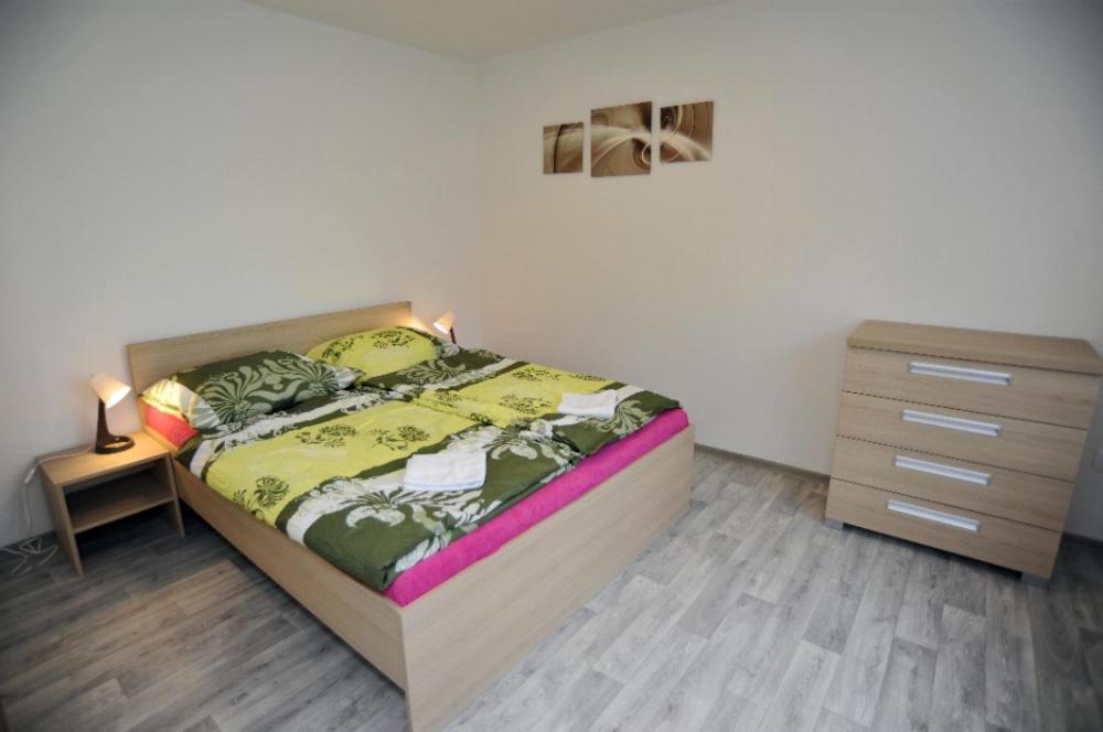 Apartman Zuzka เยเซนิค ภายนอก รูปภาพ